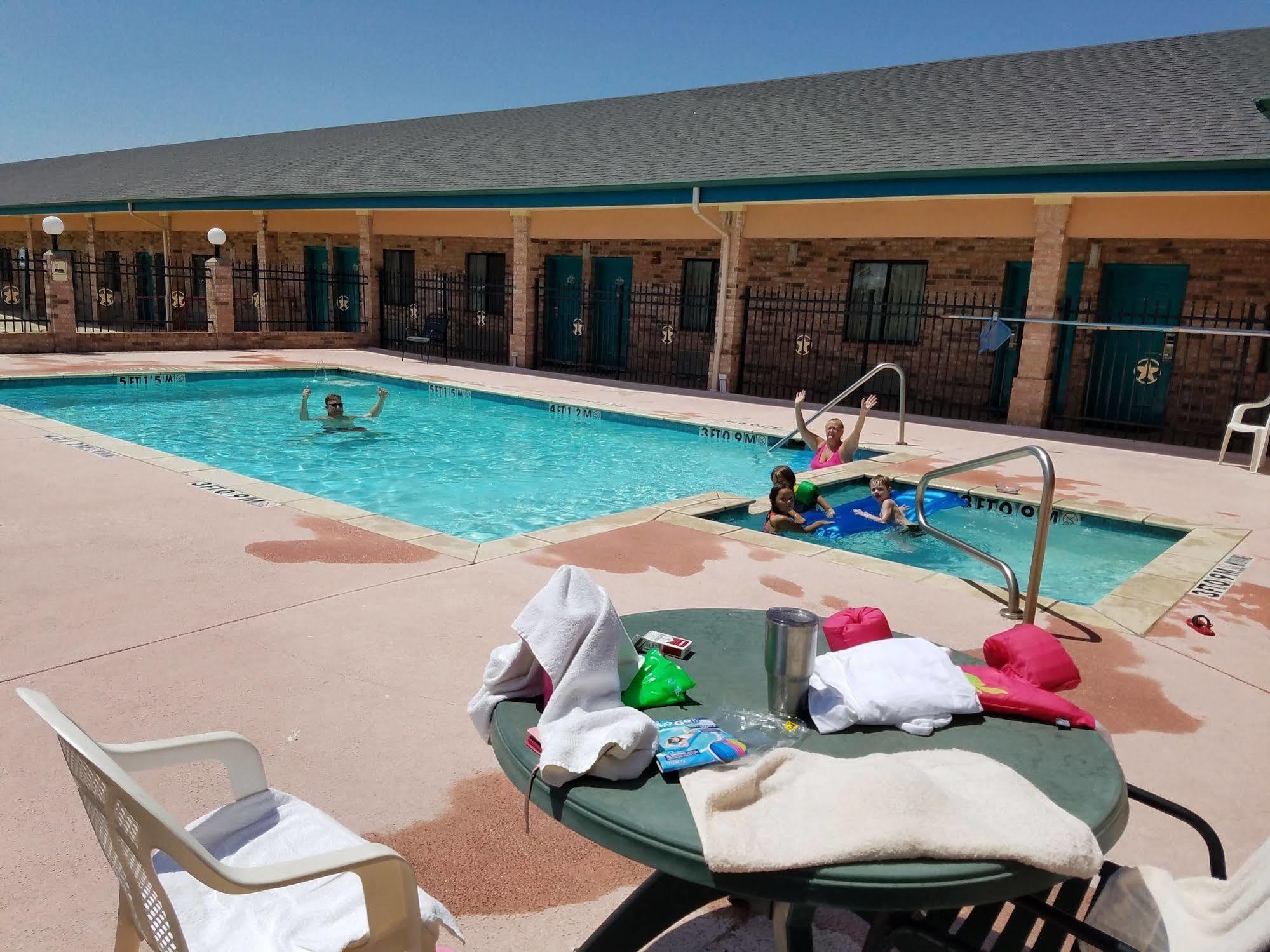 Quality One Motel Weatherford Exterior foto